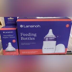 Lansinoh Feeding Bottle Set